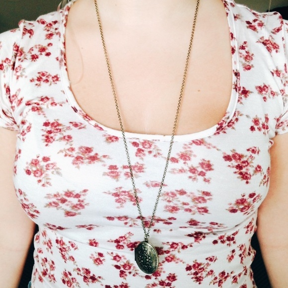 Vintage Locket - Picture 4 of 5